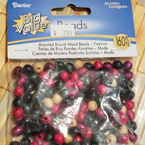 Huge NWT Lot of Wooden & Imitation Bone Beads - Picture 9 of 9